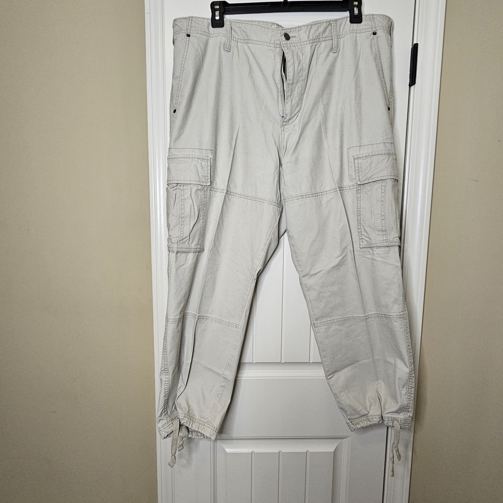 Old Navy Gray Cargo Pants Tailored Design